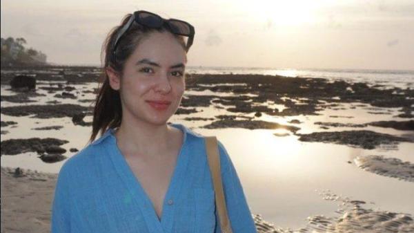 Aktris Steffi Zamora.