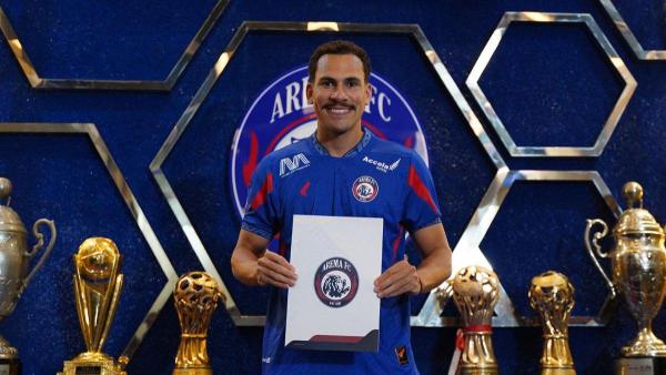 Sosok gelandang anyar Arema FC asal Brasil, Pablo Oliveira saat diperkenalkan sebagai rekrutan anyar Singo Edan, Selasa (13/8/2024).