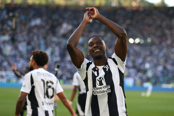 ROME, ITALY - MAY 10: Randal Kolo Muani of Juventus celebrates scoring his team's first goal during the Serie A match between SS Lazio and Juventus at Stadio Olimpico on May 10, 2025 in Rome, Italy. (Photo by Paolo Bruno/Getty Images)