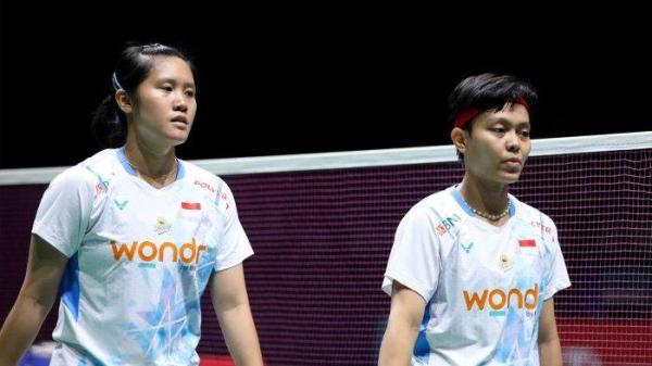 AKSI LANNY/FADIA - Ganda putri Indonesia, Lanny Tria Mayasari/Siti Fadia Silva Ramadhanti, kalah dari Jia Yi Fan/Zhang Shu Xian, pada perempatfinal Malaysia Open 2025, di Axiata Arena, Kuala Lumpur, Jumat (10/1/2025).