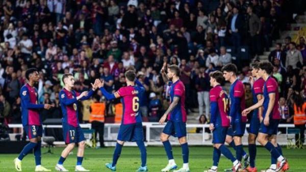 Selebrasi pemain Barcelona setelah mecetak gol ke gawang Sevilla pada pekan ke-10 Liga Spanyol, Senin (21/10/2024) dini hari WIB.