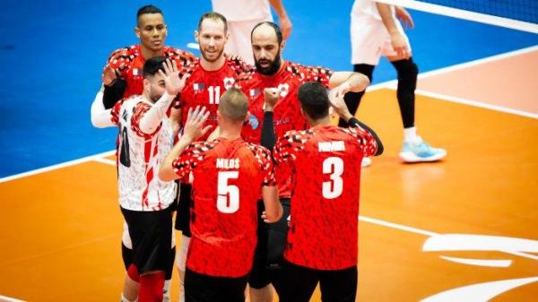 BERSELEBRASI - Para pemain Al Rayyan melakukan selebrasi saat melakoni pertandingan melawan Al Muharraq di Panasonic Arena, Jepang, fase grup kejuaraan voli Asia AVC Champions League, Minggu (11/5/2025).