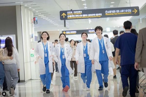 Drakor Resident Playbook, Spin-off Hospital Playlist