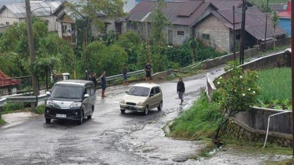 ELF ALAMI REM BLONG. <div class=