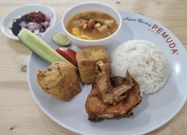 Ayam goreng Gading Serpong