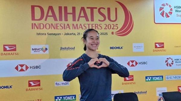 Pebulutangkis ganda campuran Indonesia, Lisa Ayu Kusumawati saat diwawancarai usai sukses menaklukkan pasangan Malaysia, Pang Ron Hoo/Su Yn Cheng melalui drama rubber game, 23-21, 11-21 dan 19-21. Istora Senayan, Jakarta, Jumat (24/1/2025).