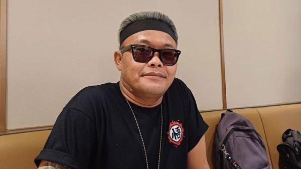 KOMEDIAN SULE - Sule dalam Gala Premiere film Dilan 1983: Wo Ai Ni yang digelar di Paris Van Java (PVJ) di daerah Sukajadi, Bandung, Jawa Barat, Minggu (9/6/2024). Baru-baru ini, Sule viral menuai pujian karena memanggil penyanyi Mahalini dengan sebutan 'nak.