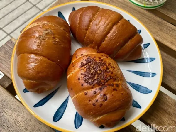 Salt Bread dari Super Furry dan Nool Strala