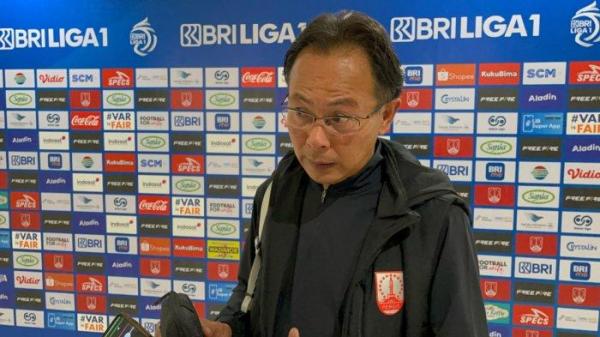 ONG KIM SWEE - Pelatih Persis Solo, Ong Kim Swee saat ditemui di mixed zone Stadion Manahan Solo pasca laga Persis Solo vs Bali United pada pekan ke-26 Liga 1, Kamis (6/3/2025) malam WIB.