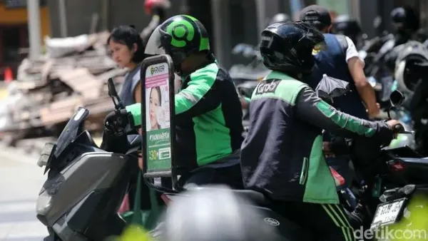 Kementerian Ketenagakerjaan mengeluarkan Surat Edaran terkait pembayaran THR untuk para pekerja. Kemnaker menyebut ojol dan kurir berhak menerima THR.