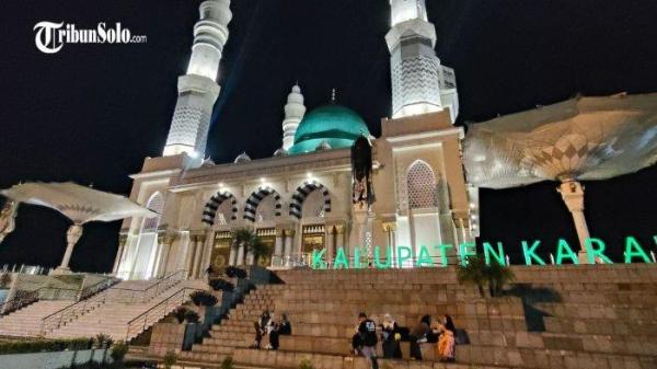 Penampakan Masjid Agung Madaniyah Karanganyar, Jumat