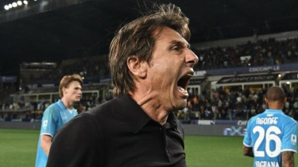 MAGIS - Pelatih, Antonio Conte kini berhasil membawa Napoli juara, magisnya juga pernah dirasakan Inter Milan.