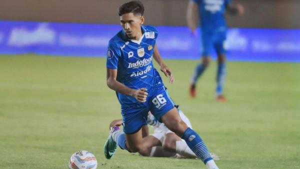 PROFIL PEMAIN - Winger Persib Bandung, Ryan Kurnia mendapatkan kesempatan bermain melawan PSIS Semarang pada pekan ke-26 di Stadion Si Jalak Harupat, Bandung, Selasa (27/2/2024).