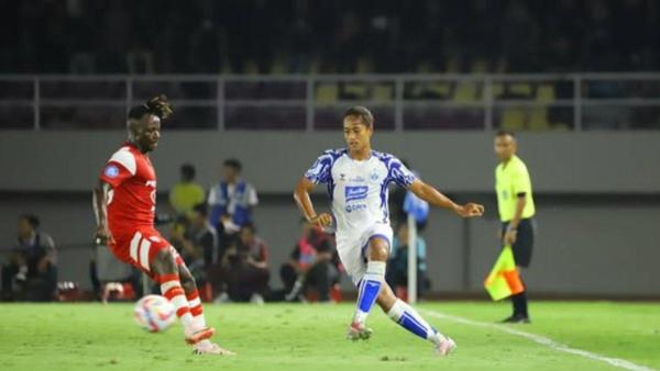 HAYKAL ALHAFIZ - Potret Haykal Alhafiz kektika membela PSIS Semarang pada laga kontra Persis Solo di kompetisi Liga 1 2024/2025, Senin (19/8/2024).