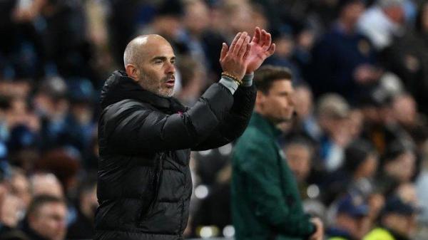 EKSPRESI MARESCA - Reaksi Pelatih Chelsea asal Italia Enzo Maresca selama pertandingan menghadapi Djurgardens IF pada leg pertama semifinal Liga Konferensi Eropa 2024/2025 di 3Arena Stadium, Swedia, Jumat (2/5/2025). (Website Chelsea - 2/5/2025)