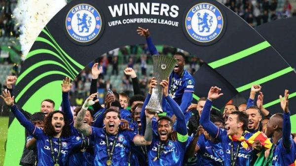JUARA CONFERENCE LEAGUE - Chelsea menjuarai UEFA Conference League 2024/2025 berkat kalahkan Real Betis 1-4 di Tarczynski Arena, Wroclaw, Polandia, Kamis (29/5/2025) dini hari WIB. Enzo Maresca beri gelar pertama bagi Chelsea di musim debutnya.