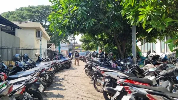 Kondisi area parkir RSUD Tangerang Selatan yang kini tak lagi dikuasai ormas Pemuda Pancasila (PP). (Taufiq/detikcom)