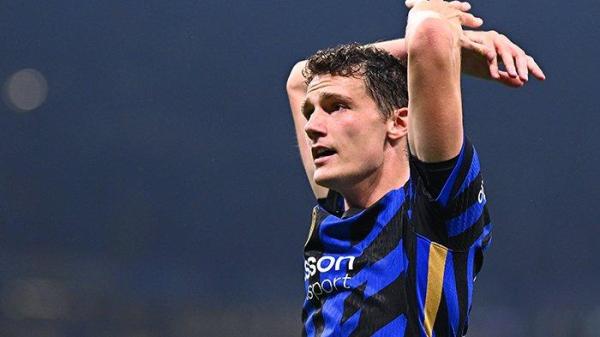 KONDISI BENJAMIN PAVARD - Bek Inter Milan, Benjamin Pavard dalam salah satu laga belum lama ini. Jelang Final Liga Champions antara PSG vs Inter Milan, pelatih I Nerazzurri Simone Inzaghi bongkar kondisi terkini Benjamin Pavard.(inter.it)