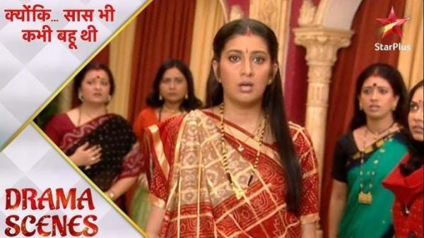 Smriti Irani Back as Tulsi? Ekta kapoor hints at kyunki saas bhi kabhi bahu thi reboot, fans rejoice