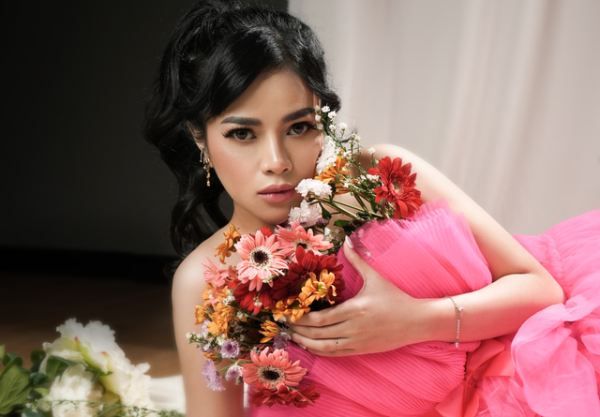 Penyanyi Delladevina. Foto: Istimewa