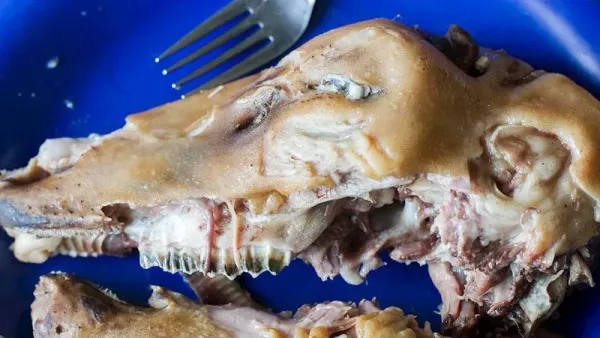 10 Makanan Paling Tidak Enak di Dunia, Ada Kepala Kambing hingga Jelly Ikan