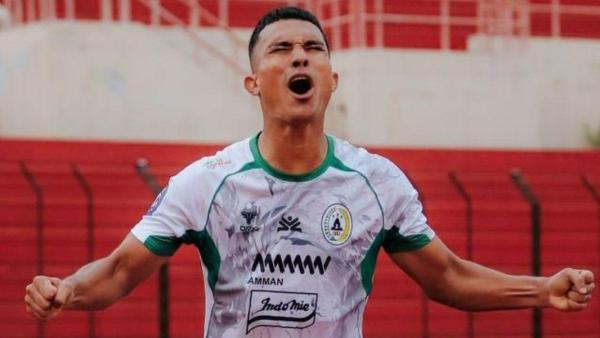 Potret selebrasi Gustavo Tocantins setelah berhasil lumpuhkan sang mantan Barito Putera.