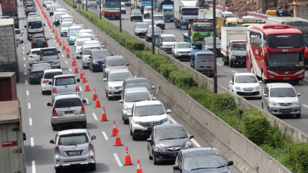 ilustrasi mobil di ruas jalan Tol. Foto: ANTARA/Risky Adrianto