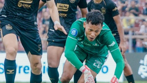 Kiper PSIS Semarang, Syahrul Trisna saat melawan Persik Kediri di pekan 11 Liga 1 2024/2025, Sabtu (23/11/2024).