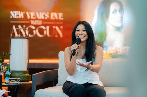 Penyanyi Anggun C Sasmi dalam konferensi pers InJourney. Foto: InJourney