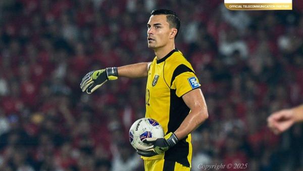 TIMNAS INDONESIA VS CHINA - Kiper Timnas Indonesia, Emil Audero saat melawan China pada matchday 9 Grup C ronde ketiga Kualifikasi Piala Dunia 2026 Zona Asia di Stadion Utama Gelora Bung Karno (SUGBK), Jakarta, Kamis (5/6/2025).