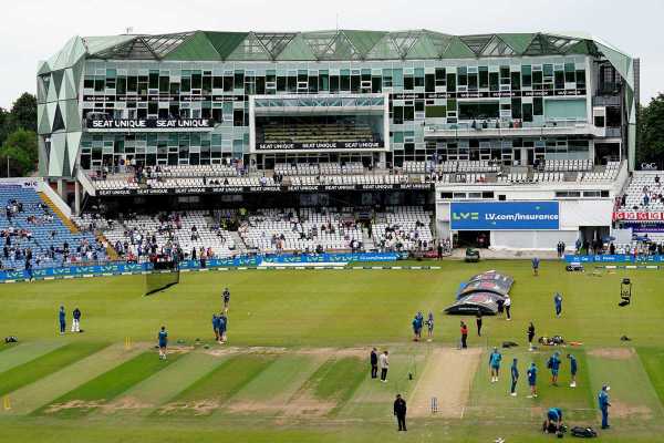 The teams warm up before play, England vs Australia, 3rd Test, 4th Day, Headingley, July 9, 2023