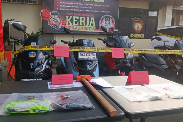 Barang bukti yang diamankan dalam kasus penembakan WN Australia di Bali, Rabu (18/6/2025). Foto: Denita BR Matondang/kumparan
