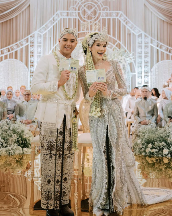 Pernikahan Al Ghazali dan Alyssa Daguise. Foto: Instagram/@alyssadaguise