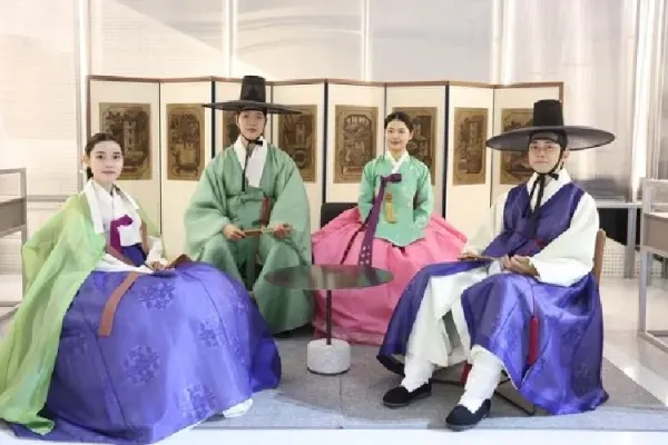 Hanbok.jpg