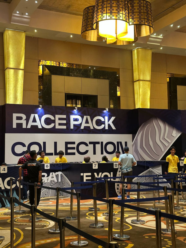 Pengambilan race pack MJM 2025 di ballroom Royal Ambarrukmo Hotel Yogyakarta. <div class=