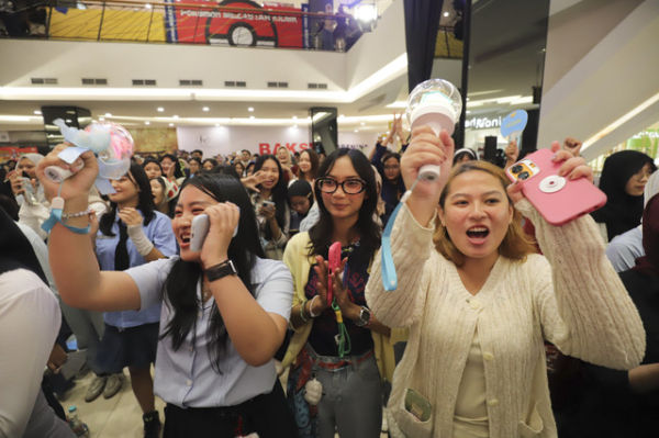 Keseruan kumparan hangout Noraebang di FX Sudirman, Jakarta, Minggu (22/6/2025).<br> Foto: Jamal Ramadhan/kumparan