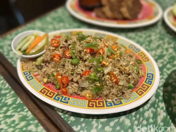 Tjahaja Abadi merupakan salah satu restoran China baru buka di Blok M yang menawarkan masakan china lengkap.