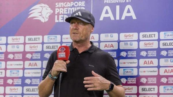 PELATIH INCARA PERSIS - Pelatih asal Belanda Peter de Roo dalam sesi jumpa pers usai pertandingan anak Balestier Khals pada pekan ke-32 Singapore Premier League, 3 Mei 2025. Peter dikabarkan menjadi pelatih baru Persis Solo. (Instagram Balestier Khals - 22/6/2025)