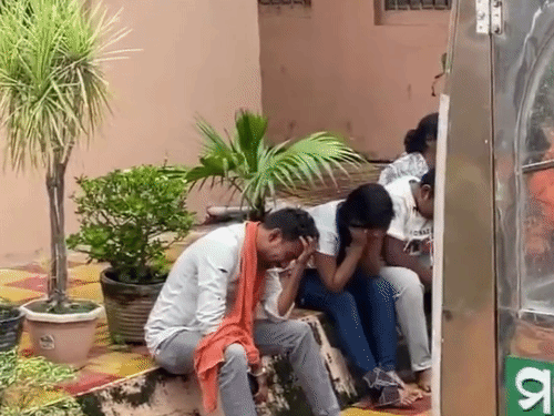 After losing their loved ones in the stampede, the family was seen crying outside the Puri hospital.