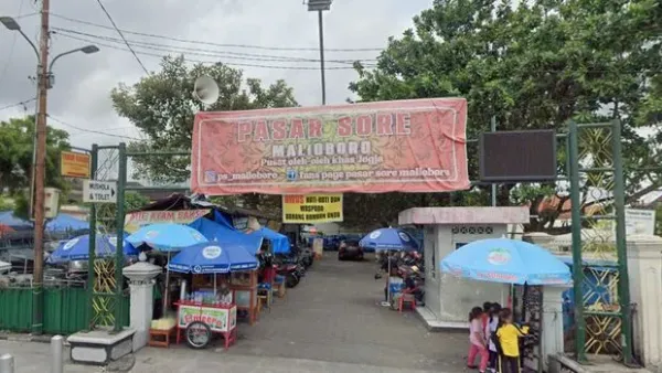 Pusat oleh-oleh Pasar Sore Malioboro