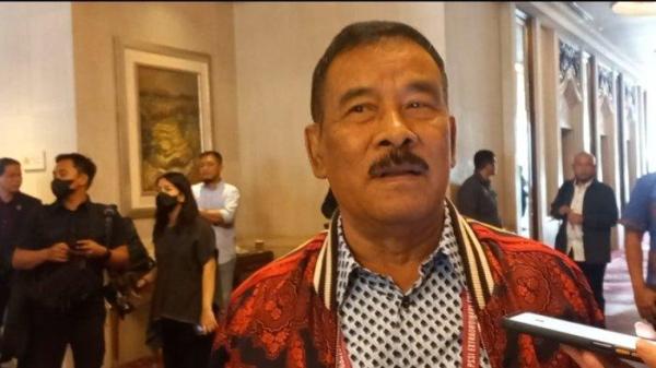 caption: Komisaris Persib Bandung, Umuh Muchtar saat hadir pada KLB PSSI di Hotel Shangri-La, Jakarta, Kamis (16/2/2023). Tribunnews/Abdul Majid