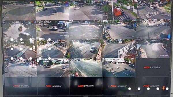 CCTV DISHUB BONDOWOSO : Dishub Bondowoso memasang CCTV di 16 titik di wilayah perkotaan Kabupaten Bondowoso, Jawa Timur. CCTV Dishub Bondowoso ini bisa diakses masyarakat umum menggunakan HP.