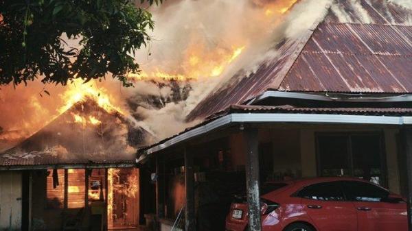 KEBAKARAN: Peristiwa kebakaran kembali terjadi di Kota Manado, Jumat (4/6/2025) sekira pukul 16.00 Wita. Lokasinya terjadi di Aula Idaman di Jalan Ahmad Yani, Sario Tumpaan Kecamatan Sario.