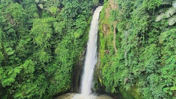 Kenkang Waterfall 