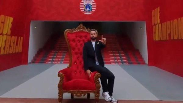 AMAT KE PERSIJA - Pemain Timnas Indonesia, Jordi Amat resmi ke Persija Jakarta untuk musim Liga 1 2025/2026. <div class=