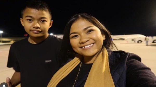 ANAK HAJI ISAM- Liana Jhonlin Saputri, atau dikenal juga sebagai Liana Saputri, dan adiknya, Joni Saputra, anak dari pengusaha batu bara Kalimantan Selatan, Haji Isam mendadak jadi sorotan publik. 