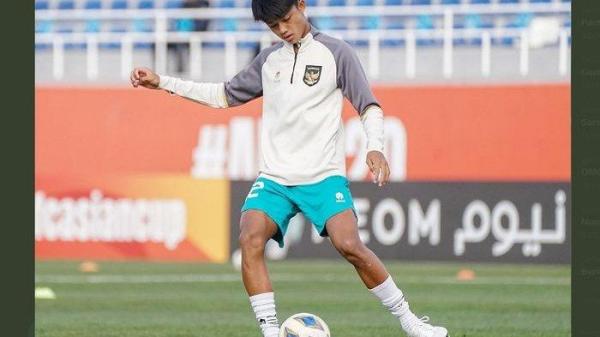 Achmad Maulana Syarif mendapatkan kesempatan tampil debut bersama Timnas Indonesia pada saat menghadapi Vietnam, Minggu (15/12/2024).