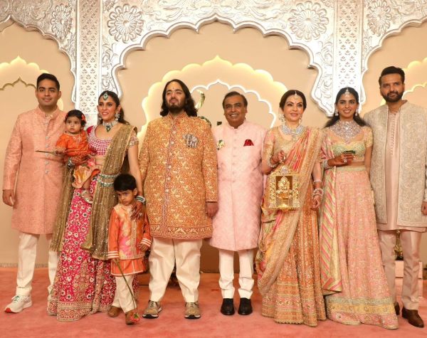 Anant-Radhika Wedding: Anant's Radhika ... See in the pictures, one month of mega wedding glimpse-News Aajtak