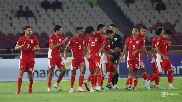 PIALA AFF U23 - Pesepak bola Timnas U-23 Indonesia sebelum melawan Timnas Brunei Darussalam pada pertandingan penyisihan Grup A Piala AFF U-23 di Stadion Utama Gelora Bung Karno (SUGBK), Jakarta, Selasa (15/7/2025). <div class=