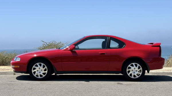 Fourth-generation Honda Prelude side profile